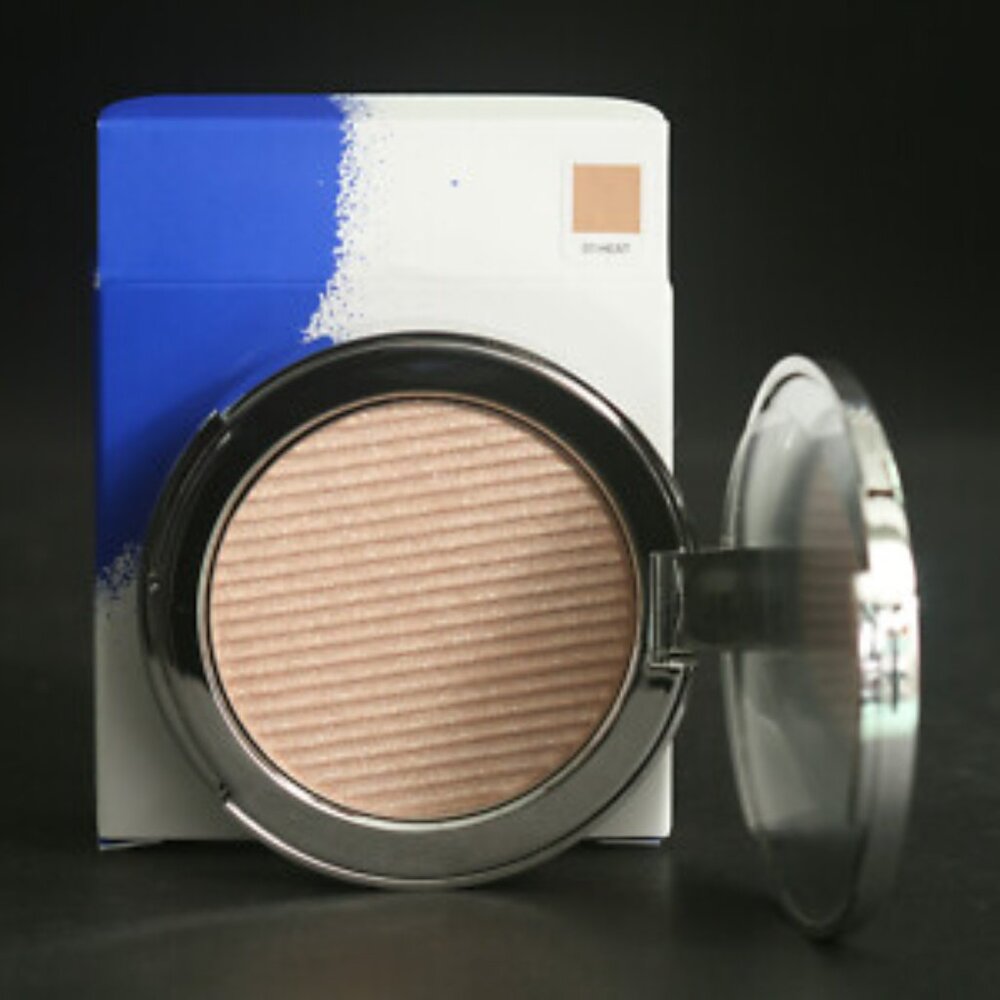 ESTEE EDIT BY ESTEE LAUDER FLASH ILLUMINATOR FLUID POWDER - 01 HEAT